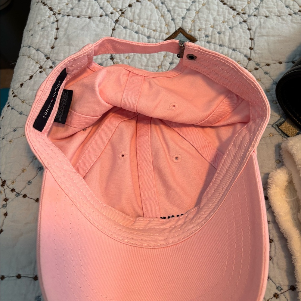 Tommy Hilfiger Pastel Pink Embroidered Logo Cap - Picture 2 of 3